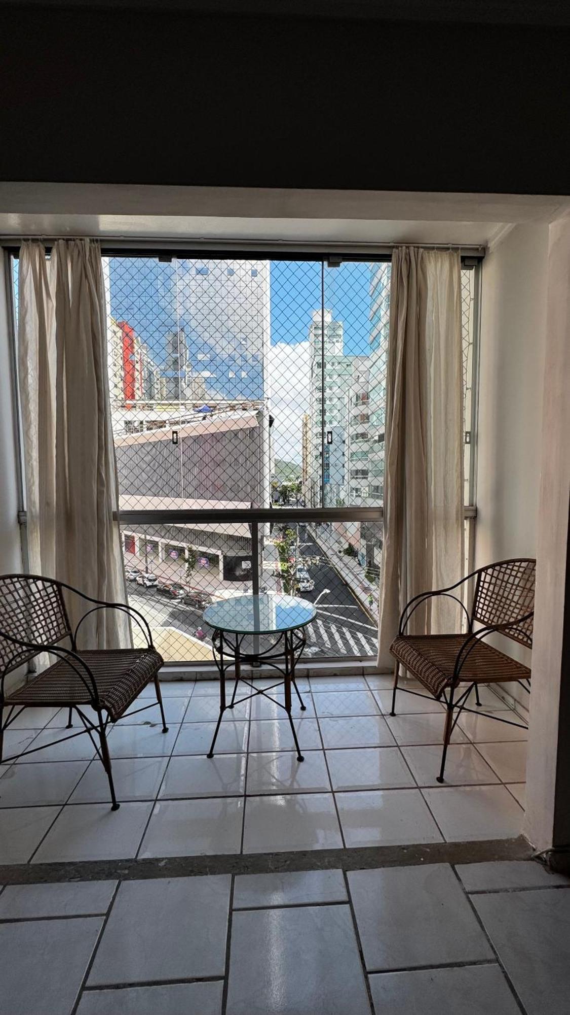 Apto Quadra Mar No Centro De Bc * Balneario Camboriu