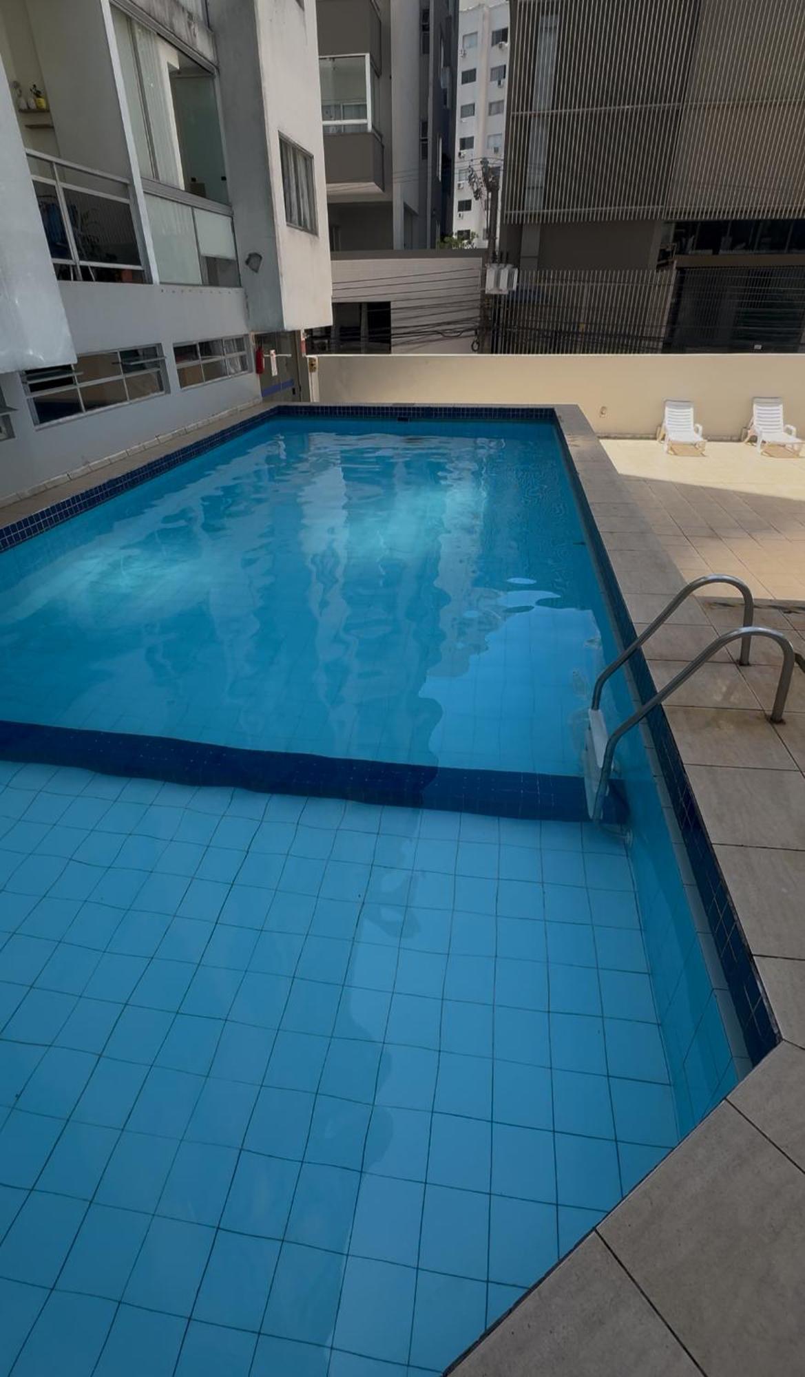 Apto Quadra Mar No Centro De Bc Apartamento